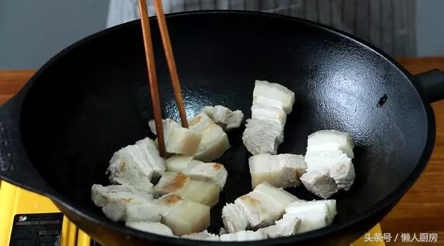 「一斤五花肉加2塊乳豆腐」試試這樣做,好吃不膩又特別下飯!