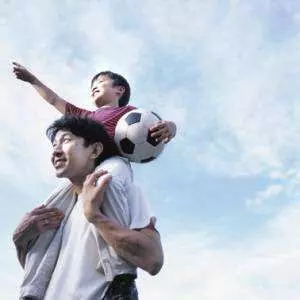 一個好父親勝過100位好老師,做好這3點,孩子一天比一天優秀!
