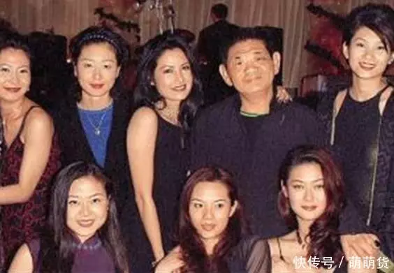 15年前她扔下剛滿月的兒子跳樓身亡,如今兒子已長得又高又帥!