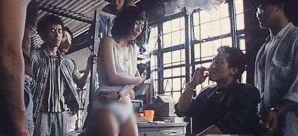 16歲昔日玉女當紅時拍片,如今48歲頑疾纏身無人娶!