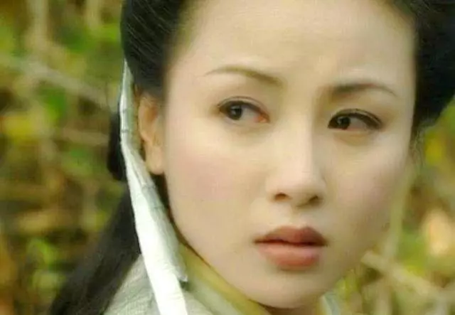 16歲昔日玉女當紅時拍片,如今48歲頑疾纏身無人娶!