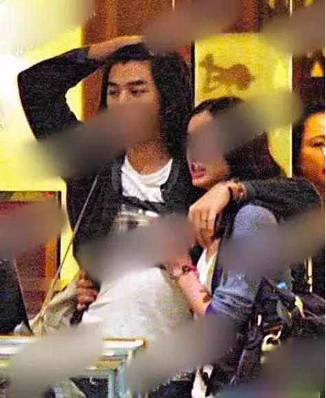 曾與陳柏霖纏綿熱戀,後勾搭已婚娛樂大亨,獲12億資產成最美小三!
