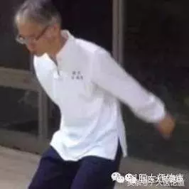 每天這樣做「甩手操」,甩掉一身疾病讓你「通體舒暢」!