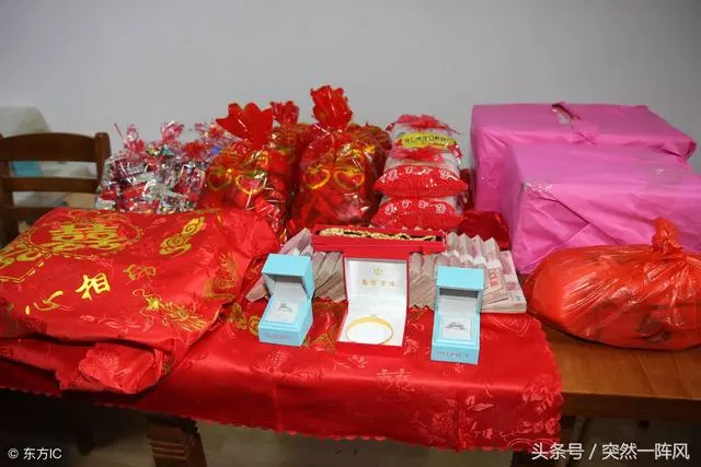 時尚岳母不要彩禮,只要我答應一個小要求,媳婦知道後不樂意了