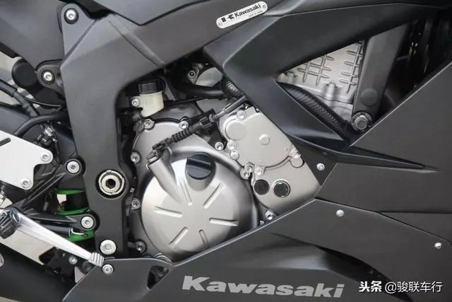 中量級王者:2016款川崎ZX-6R Ninja 636