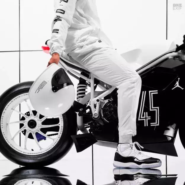 當杜卡迪遇到Air Jordan,摩托車變「球鞋」!