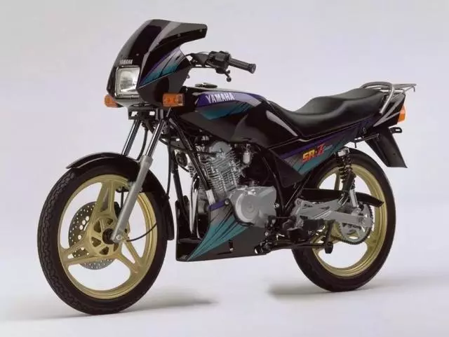 聽說以前這款摩托車一箱油可以跑800公里?