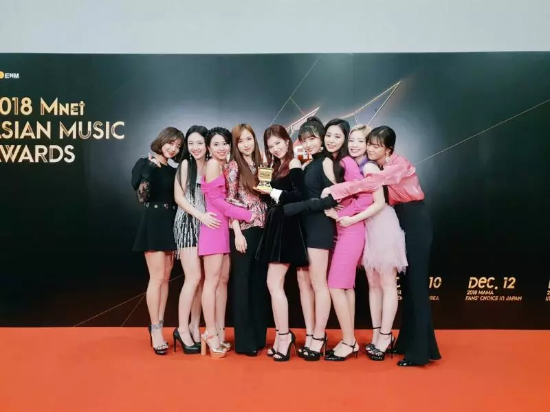 [TWICE][分享]181215 「欲戴皇冠必承其重」會變得越來越好的兔瓦斯的！