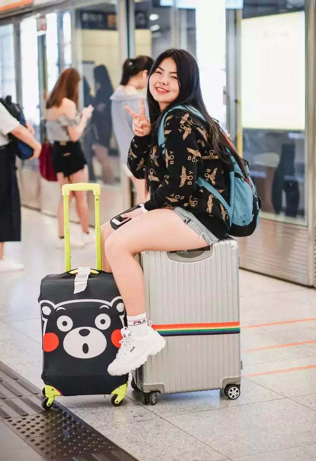 200斤胖妞神模仿,從超模到《延禧攻略》女主角魏瓔珞,150位明星無一倖免,網友驚歎:根本天才