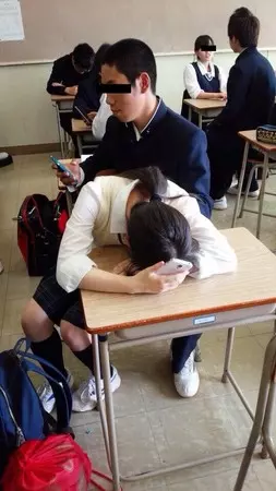 日本男女合校的日常,難道是動物園?
