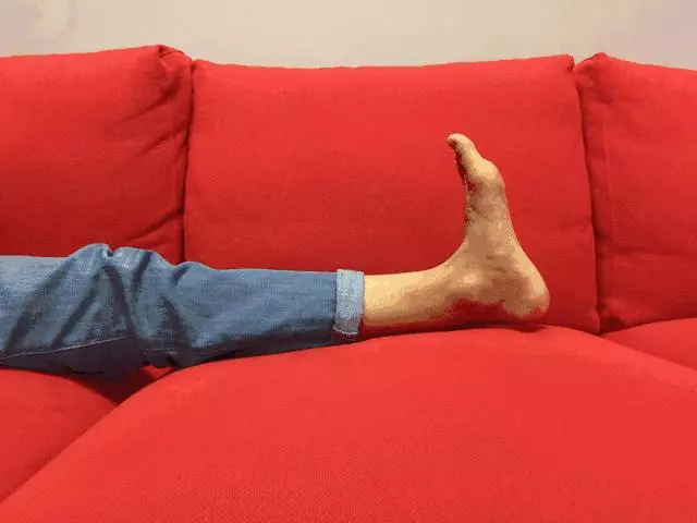 膝蓋疼下不了樓?教你一招,10天改善膝蓋疼痛,還能降血糖,保護心臟!