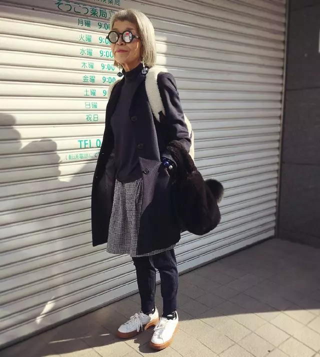 60歲老太太靠日常穿搭走紅ins,一張照片獲8000萬點贊!