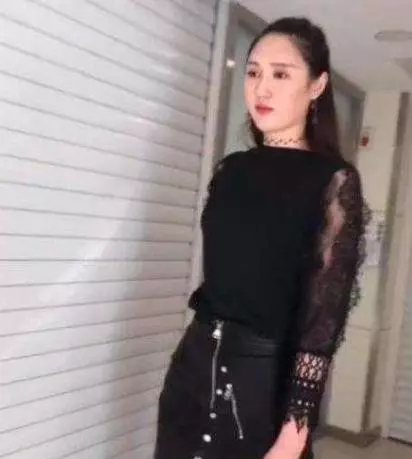 男子娶2米高媳婦,朋友誇他運氣好,婚後夫妻生活很尷尬!
