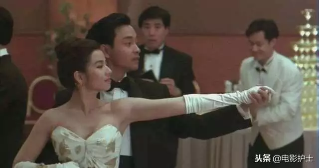 58歲鐘楚紅近況曝光,曾是周潤發最佳女搭檔,47歲守寡至今未再婚!