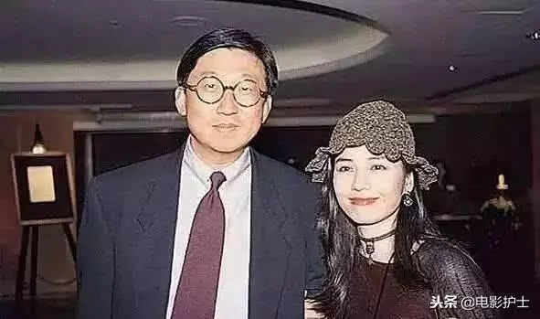 58歲鐘楚紅近況曝光,曾是周潤發最佳女搭檔,47歲守寡至今未再婚!