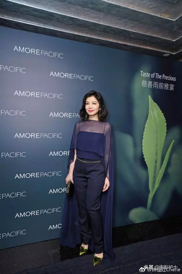 58歲鐘楚紅近況曝光,曾是周潤發最佳女搭檔,47歲守寡至今未再婚!