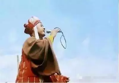 明星罕見片場搞怪照!胡歌老不正經,看完知道爲什麽吳奇隆會娶劉詩詩了!