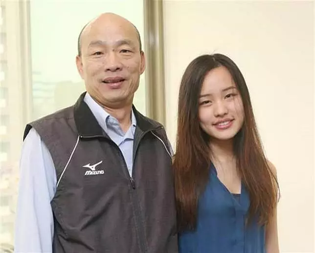 韓總不捨「郭家肉粽」邁邁抱抱 韓冰暫不去原因曝光
