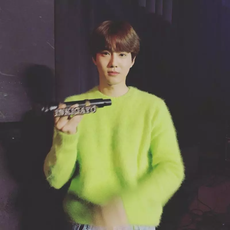 [EXO][新聞]181216 勉MC出現了是清爽可口的青蘋果嗎？