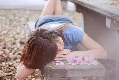 感情那件事|從陌生人變回陌生人, 那就是我們的故事。