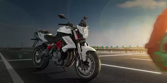 新款黃龍600VS新款春風650