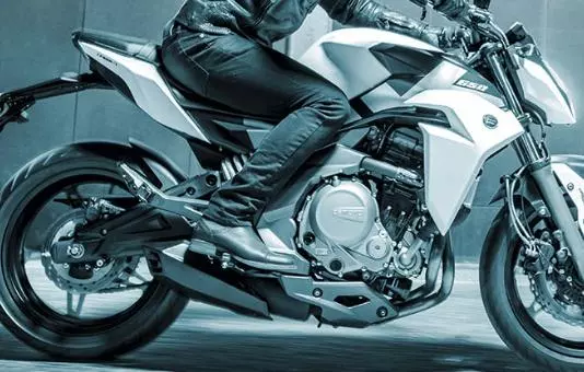 新款黃龍600VS新款春風650