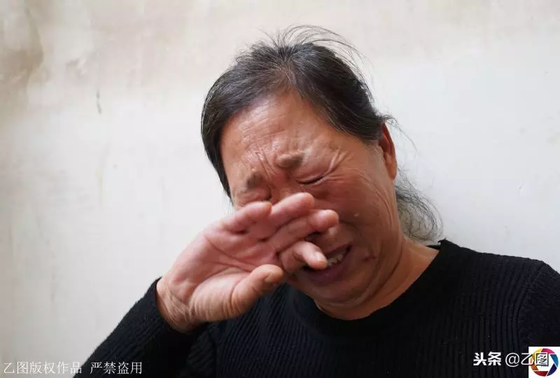 親媽拒絕給5歲兒子配型救命,孩子每天問奶奶:媽媽啥時來?