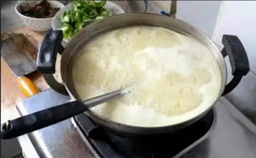 10分鐘就可以煮出綿滑的白粥!感覺好神奇哦!不學白不學~趕緊來看~