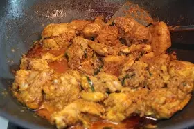 《仁當雞》Chicken Rendang ,超下飯的一道馬來美食!