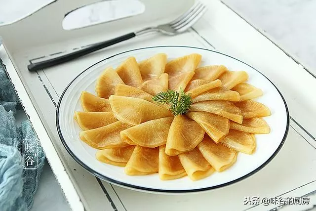 教你做秘制腌蘿卜,學會這做法,拿肉都不換,香脆嫩爽,實在好吃