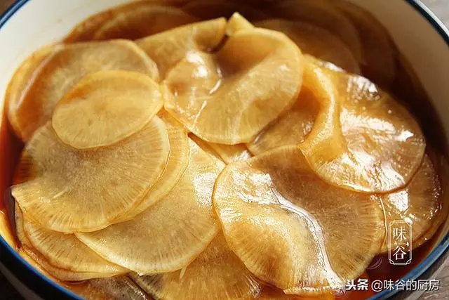 教你做秘制腌蘿卜,學會這做法,拿肉都不換,香脆嫩爽,實在好吃