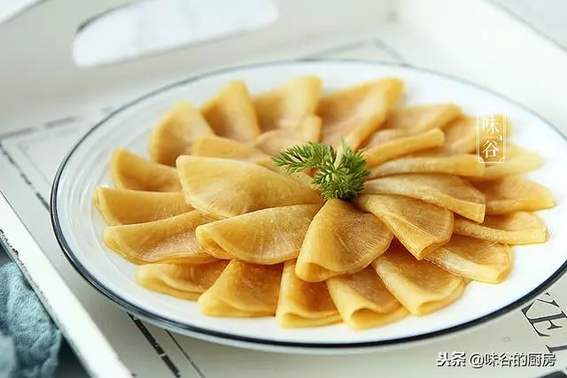 教你做秘制腌蘿卜,學會這做法,拿肉都不換,香脆嫩爽,實在好吃