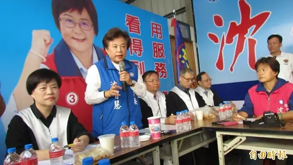 「秀燕有智慧」!拚補選 盧秀燕與沈智慧合拍宣傳照