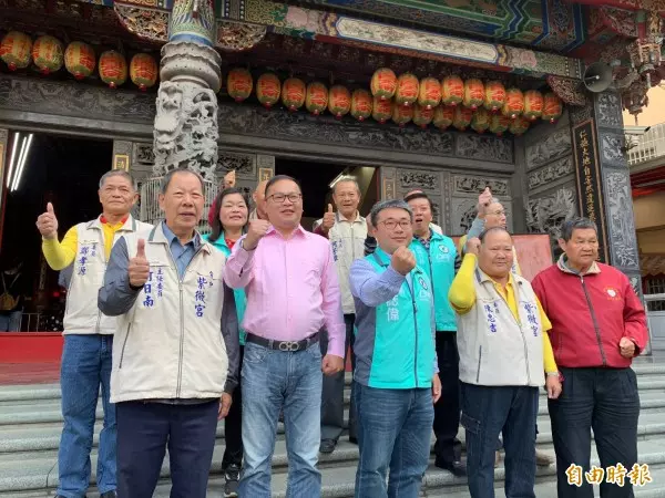 「秀燕有智慧」!拚補選 盧秀燕與沈智慧合拍宣傳照