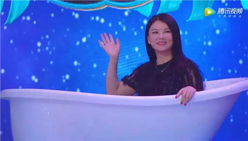 大S曝李湘豪宅,超大草坪盪鞦韆,別墅室內按電梯,裝修被吐槽土!