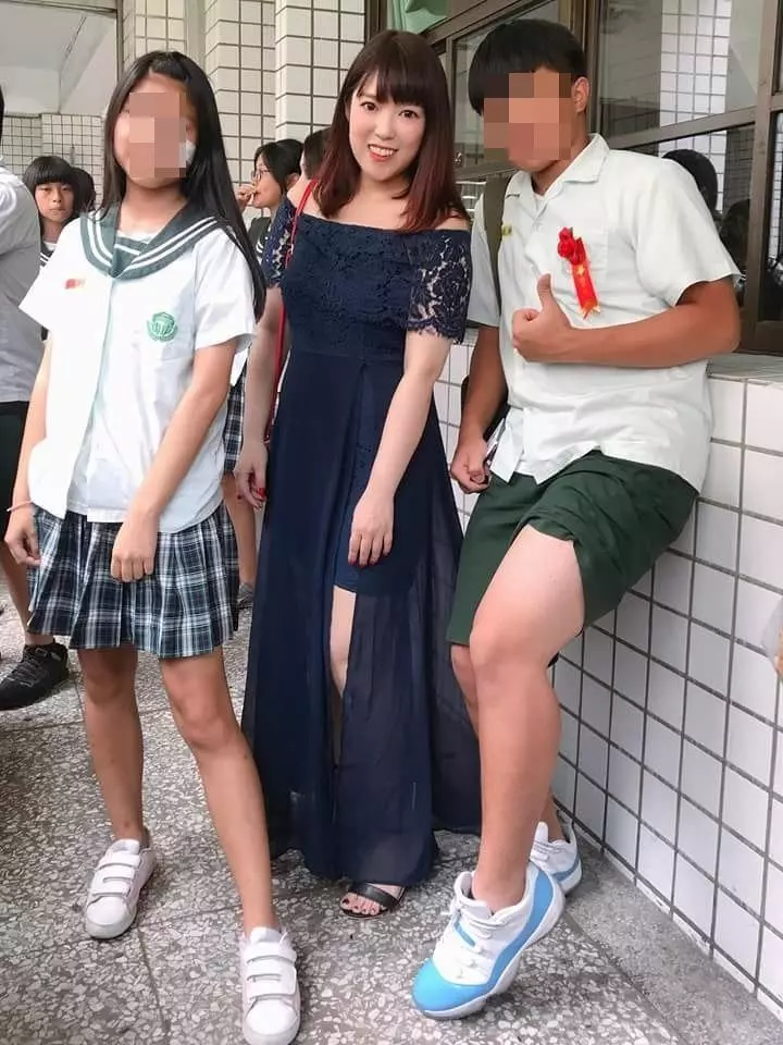 畢業生PO跟媽媽合照...「猜我們差幾歲」猛一看竟撞臉女神 網暴動:還以為是她