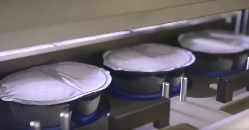 原來「超商便當」這樣來的!全程機器操作「生米→滿滿配料便當」網友驚呼:難怪那麼貴!