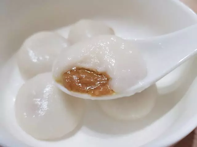再不搶就來不及!義美推出「奶茶湯圓」網友瘋搶 神還原奶茶味「超商限量販售」被推爆:加珍珠超讚