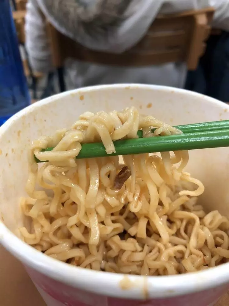 吃了2X年才知道...維力炸醬麵「隱藏版吃法」有夠猛 網友試過激推:神好吃