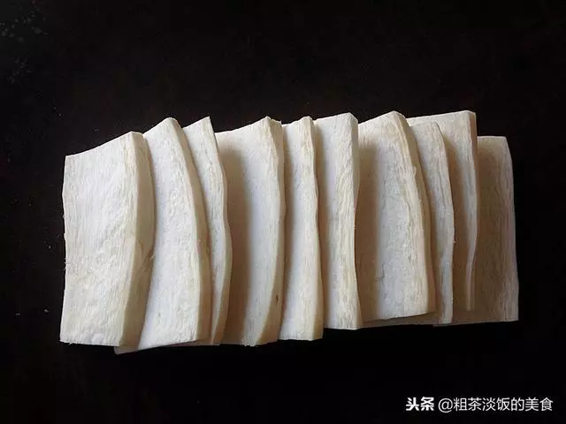 教你杏鮑菇的新做法,外酥里嫩香味四溢,超級好吃,孩子特別喜歡
