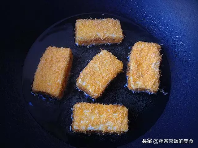 教你杏鮑菇的新做法,外酥里嫩香味四溢,超級好吃,孩子特別喜歡