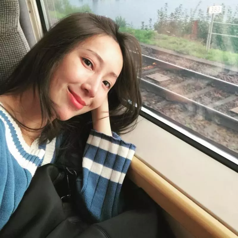 隋棠兒子手滑「餅乾掉地上」秒變苦瓜臉!她淡定微笑「一句話秒點醒」網友推爆:最棒機會教育