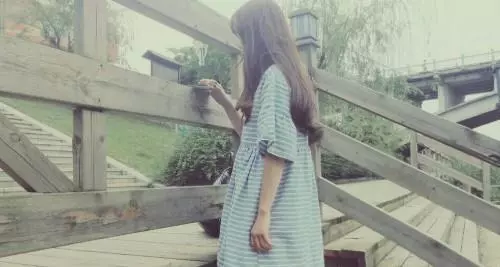 回婆家吃飯,發現碗里有蟲子,偷偷和婆婆換了碗,吃一口紅了眼
