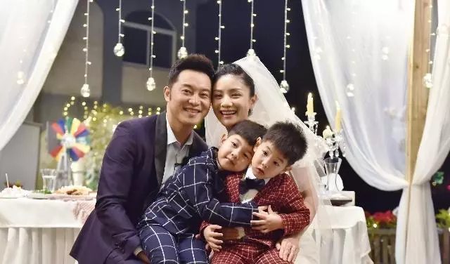 在一段成功的感情里,聰明的女人一般不會主動聯繫男人!