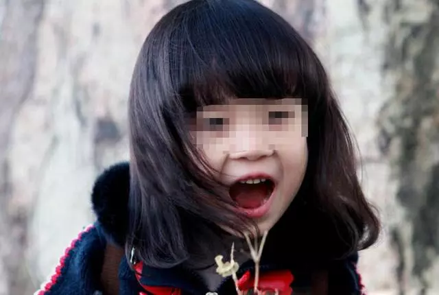 後媽虐待女兒導致住院,回家清理東西得知真相,嚇的癱瘓在地