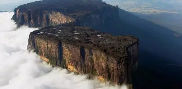 地球上最神秘的地方,不是百慕達、南極干谷,而是南美的這個地方