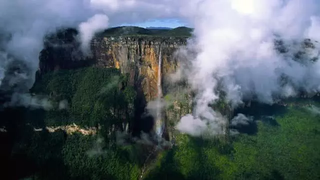 地球上最神秘的地方,不是百慕達、南極干谷,而是南美的這個地方