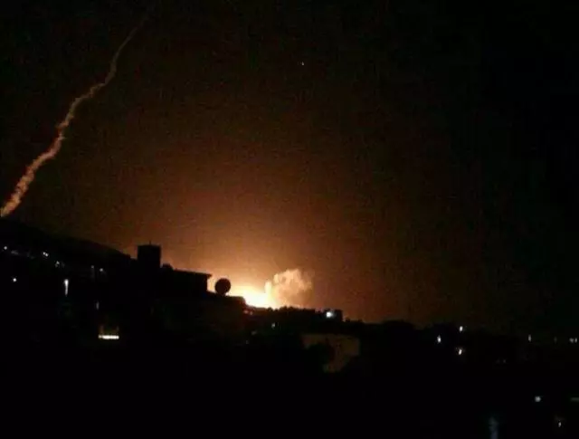 敘東部唯一醫院被美軍炸毀,俄羅斯氣壞了:美軍基地遭突襲