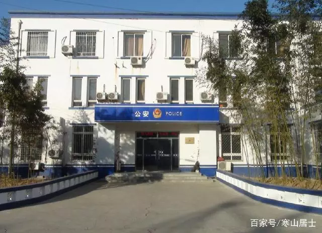 3歲女兒走失半月未歸,6歲男孩說了句悄悄話,媽媽帶著婆婆去報警