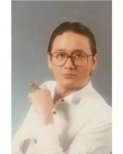 張智霖是她表弟,四大影帝是她好友,火鍋店開業驚動大半個娛樂圈!